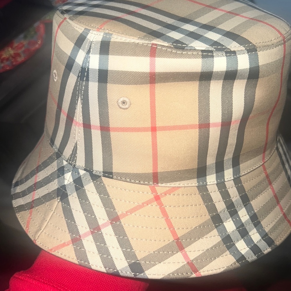 Authentic slightly used Burberry bucket hat